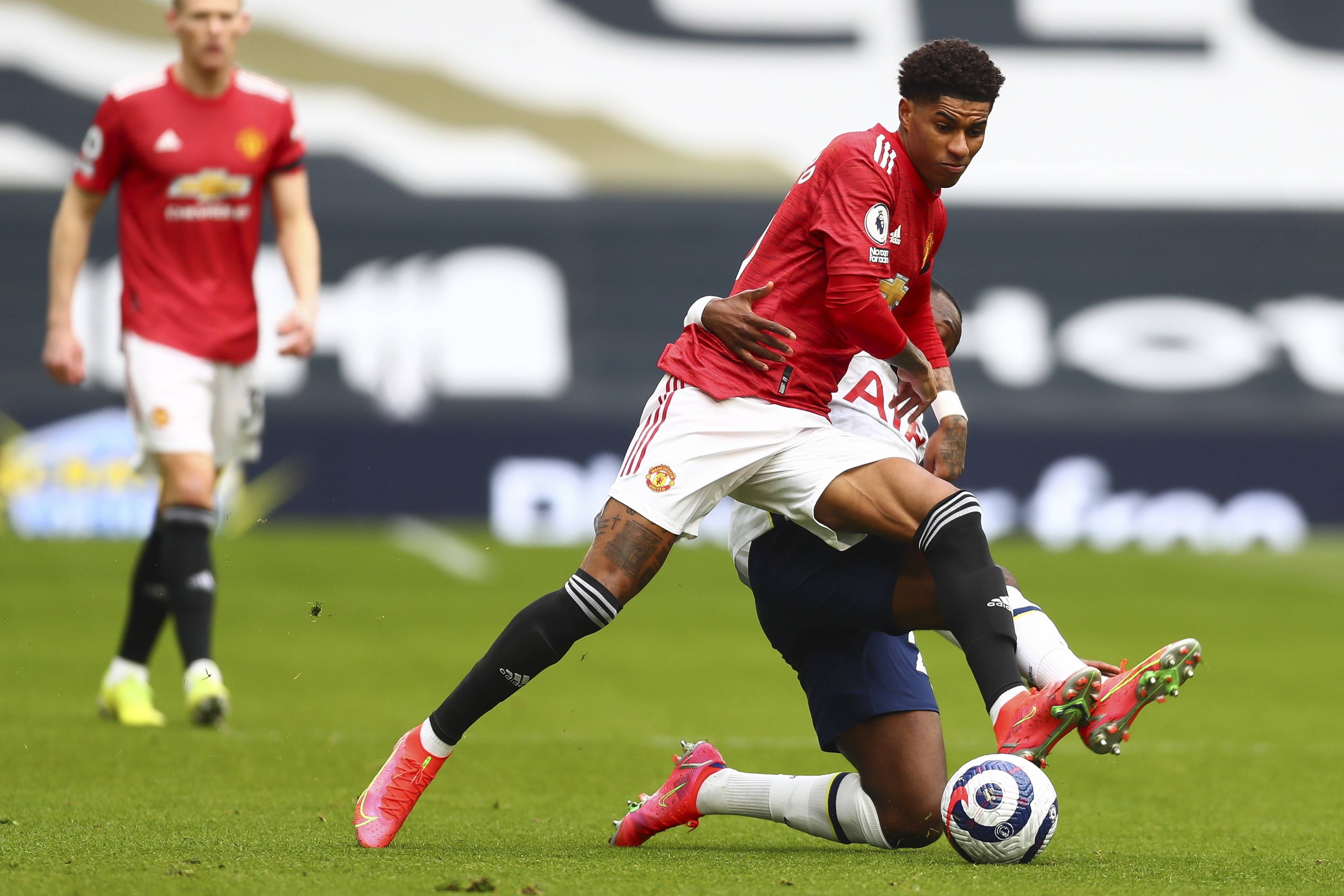 威胁曼城 威胁曼城